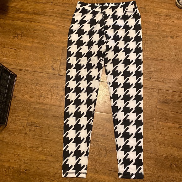 JET SET Women’s Houndstooth Patterned Moisture Wicking Fabric Leggings in Sz. 2 - Picture 3 of 7
